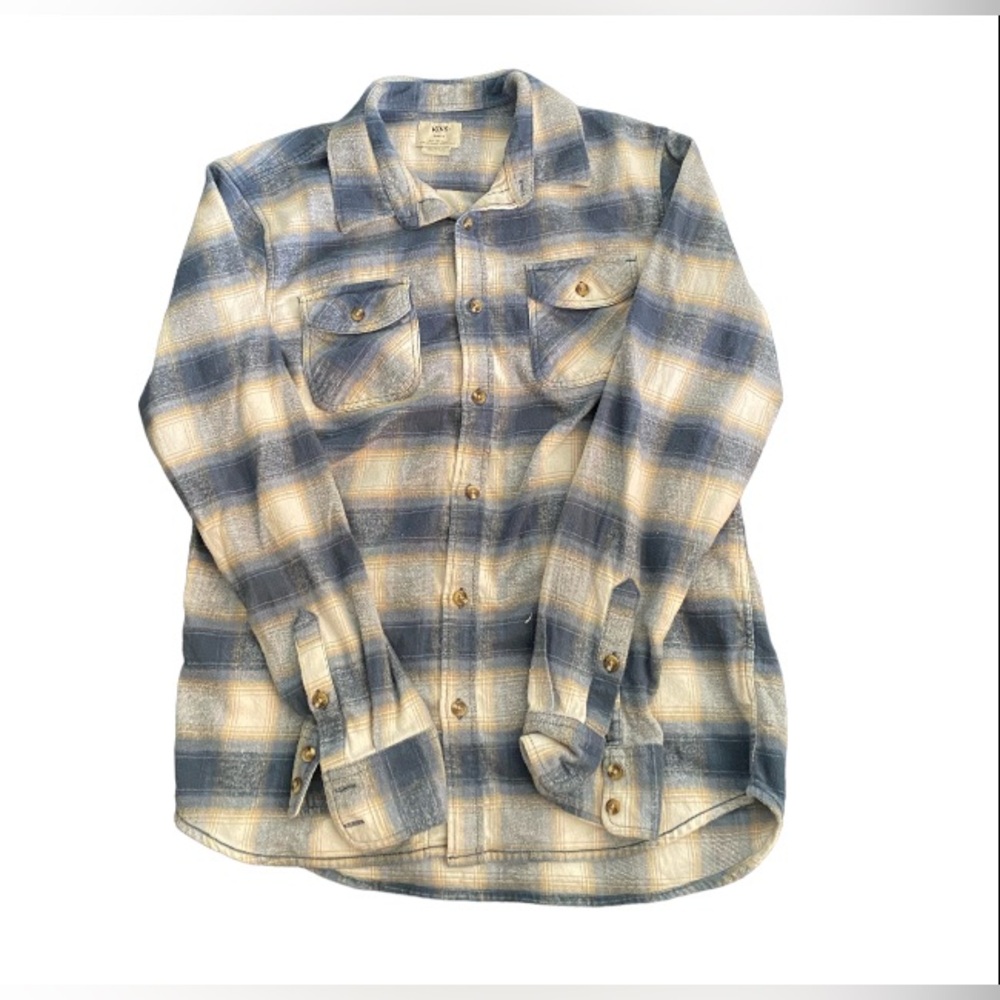 Medium men’s flannel